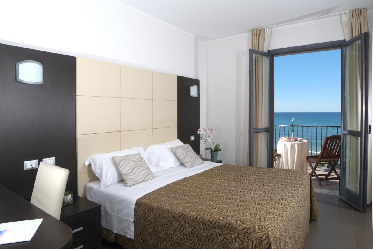 Villa Gioiosa Diano Marina Extérieur photo